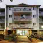 Cambridge Square South - Condo Corp No 8410402